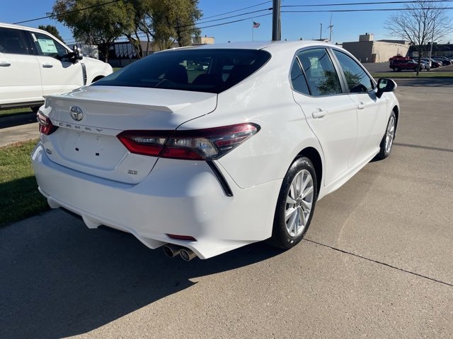 Used 2023 Toyota Camry SE image 13