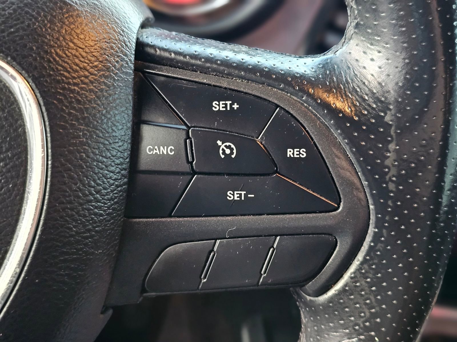 Used 2018 Dodge Challenger R/T image 17