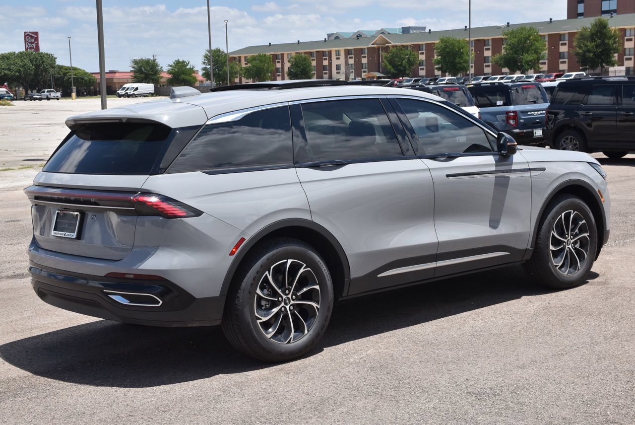 New 2026 Lincoln Nautilus Premier w/ Equipment Group 102A AWD/4WD image 6