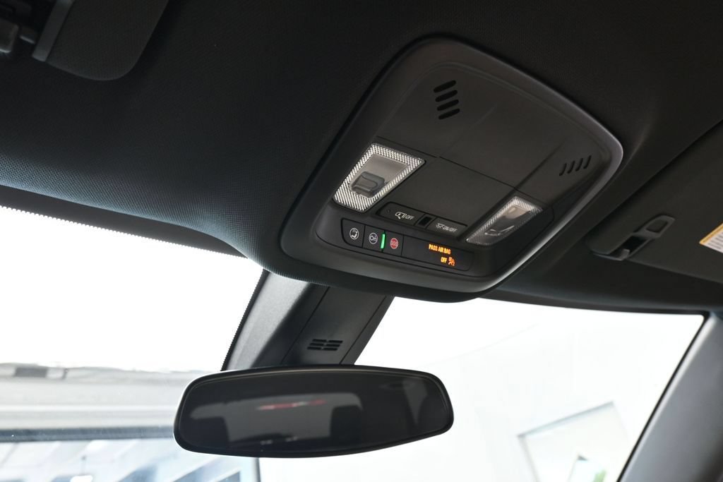 Used 2023 Chevrolet Traverse LS FWD image 22