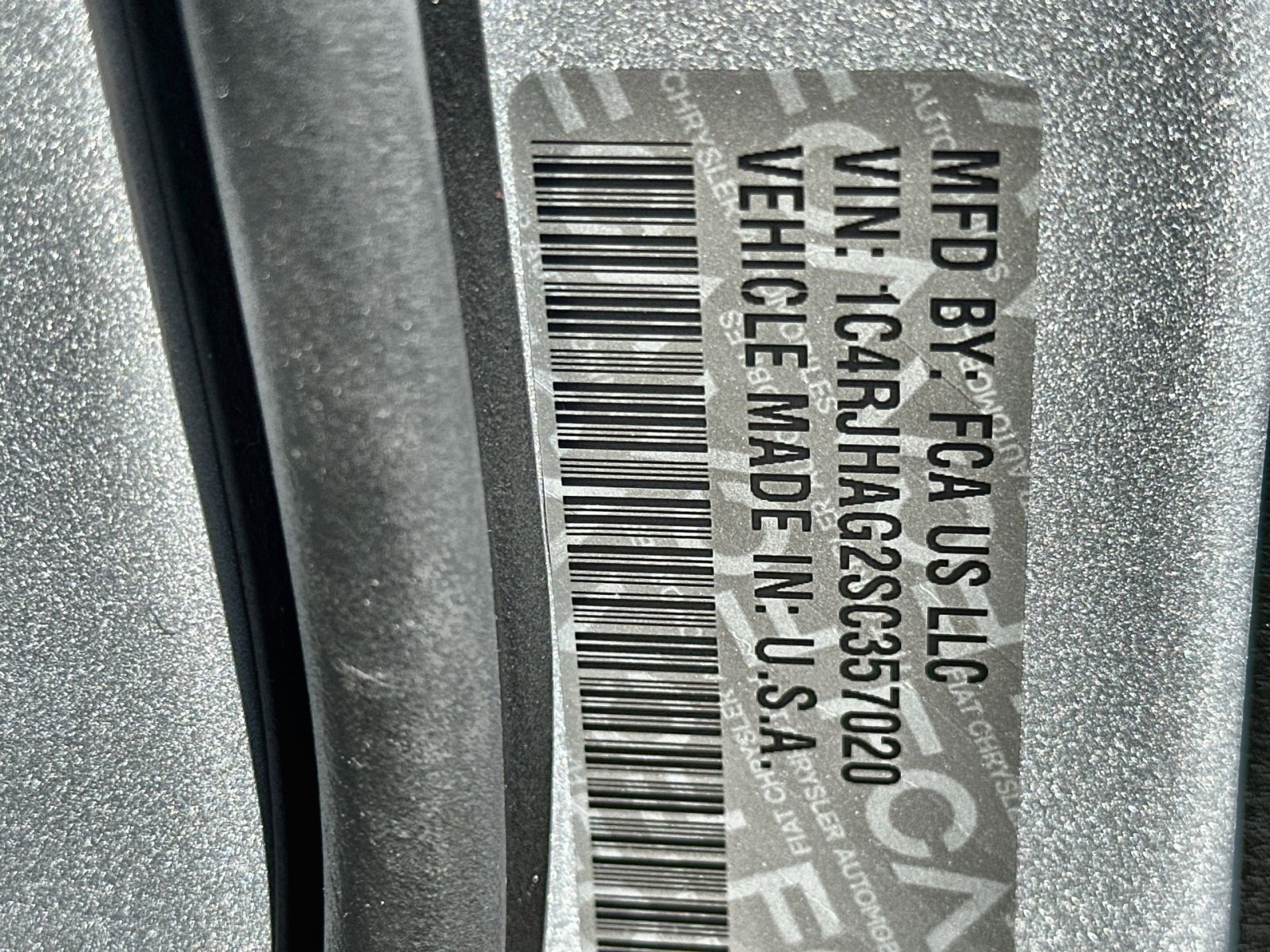 New 2025 Jeep Grand Cherokee Laredo w/ Luxury Tech Group I image 28