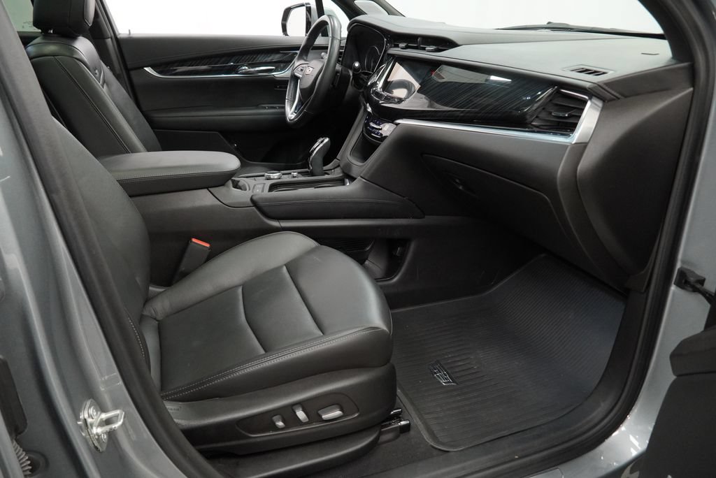 Certified 2023 Cadillac XT6 Premium Luxury AWD/4WD image 35