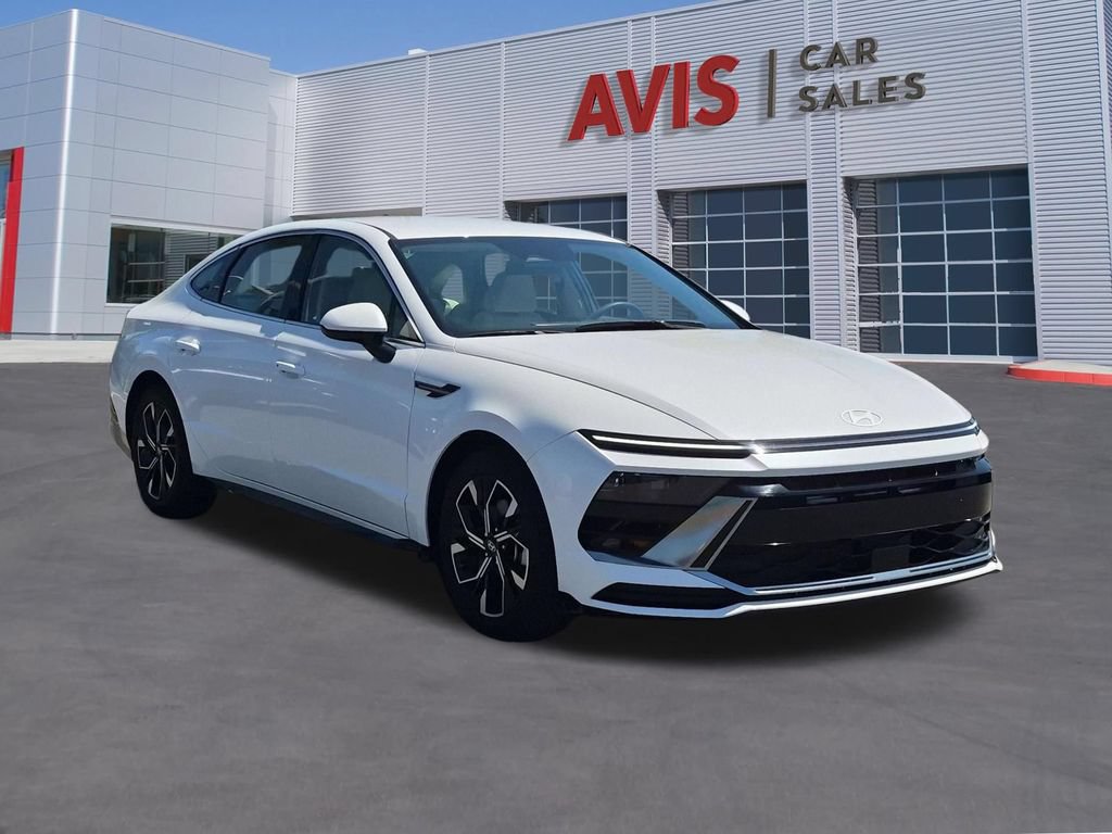 Used 2025 Hyundai Sonata SEL FWD image 3