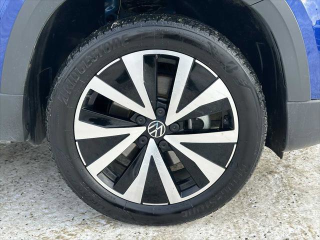 Used 2022 Volkswagen Taos SE image 9