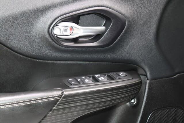 Used 2014 Jeep Cherokee Limited image 42