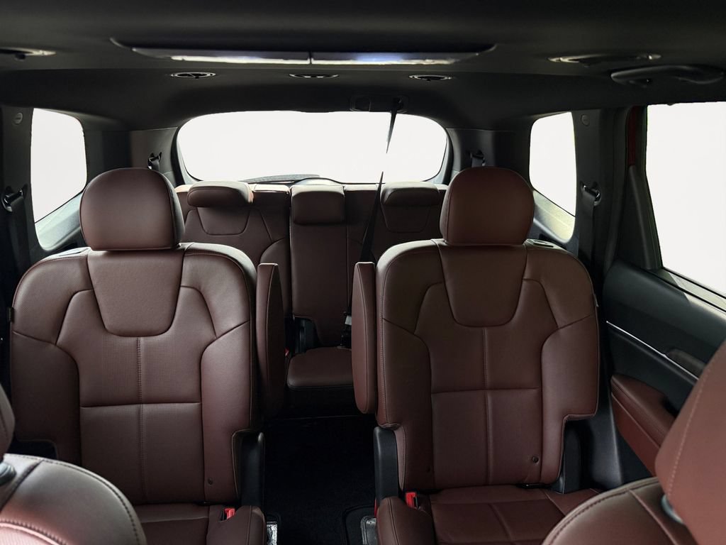 Used 2023 Kia Telluride EX w/ EX Captain's Chair Package FWD image 13