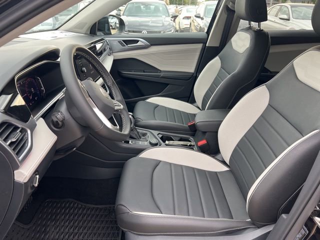 New 2025 Volkswagen Taos SEL image 7