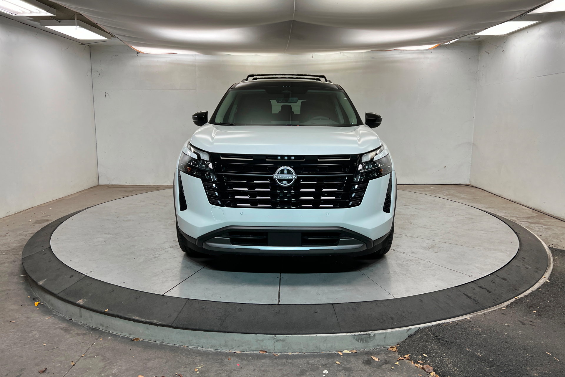 New 2026 Nissan Pathfinder Platinum image 8
