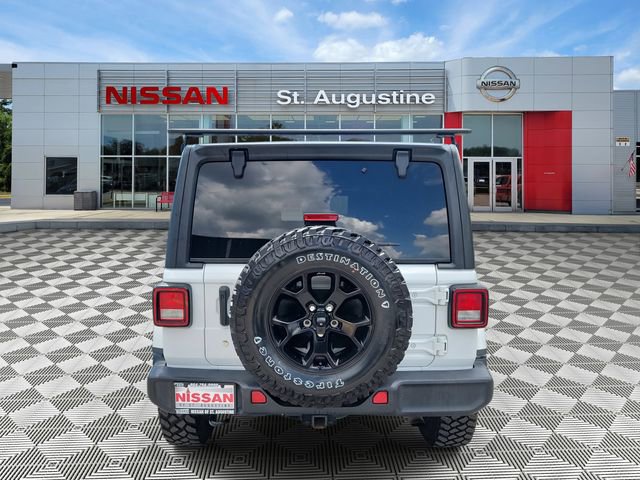 Used 2018 Jeep Wrangler Unlimited Sahara AWD/4WD image 3