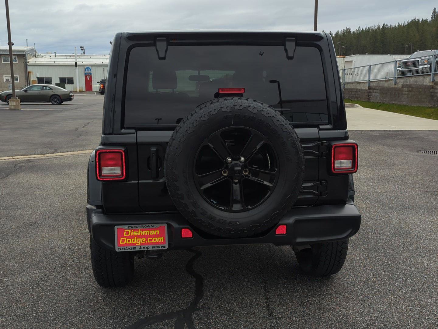 Used 2021 Jeep Wrangler Unlimited Sahara AWD/4WD image 5