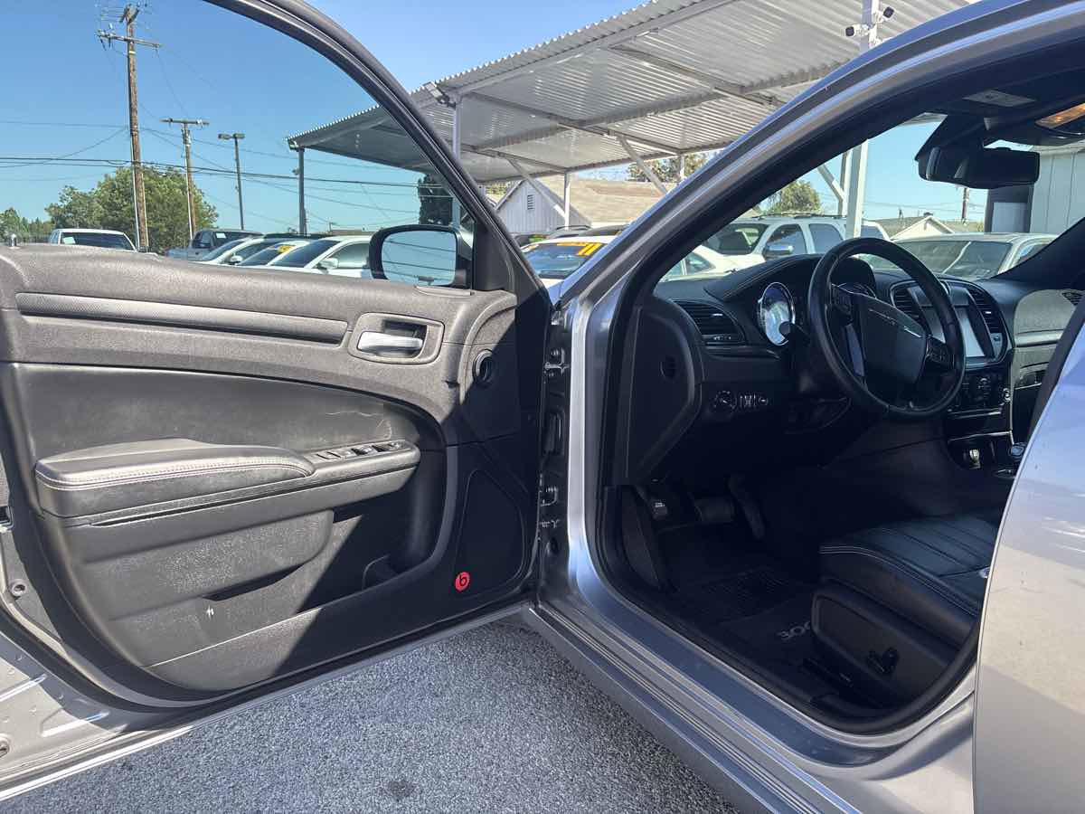 Used 2014 Chrysler 300 S w/ Light Group image 6