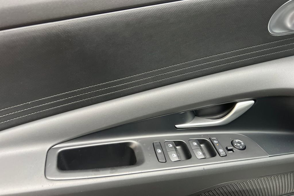 New 2026 Hyundai Elantra SE image 9