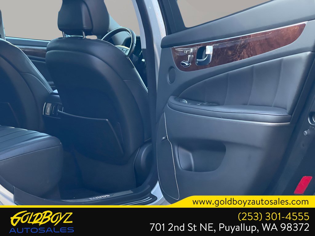 Used 2011 Hyundai Equus Signature RWD image 20