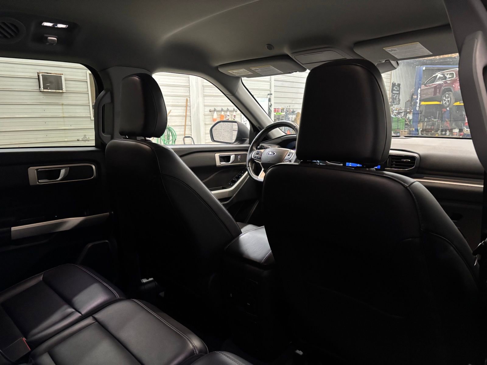 Used 2023 Ford Explorer XLT w/ Equipment Group 202A image 31