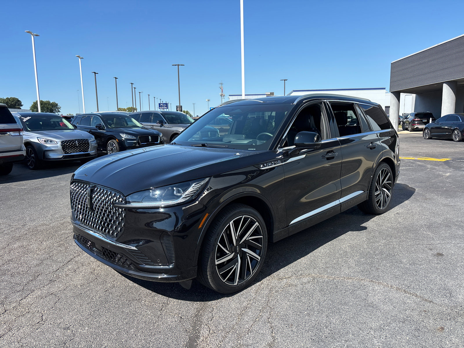 New 2025 Lincoln Aviator Black Label image 3