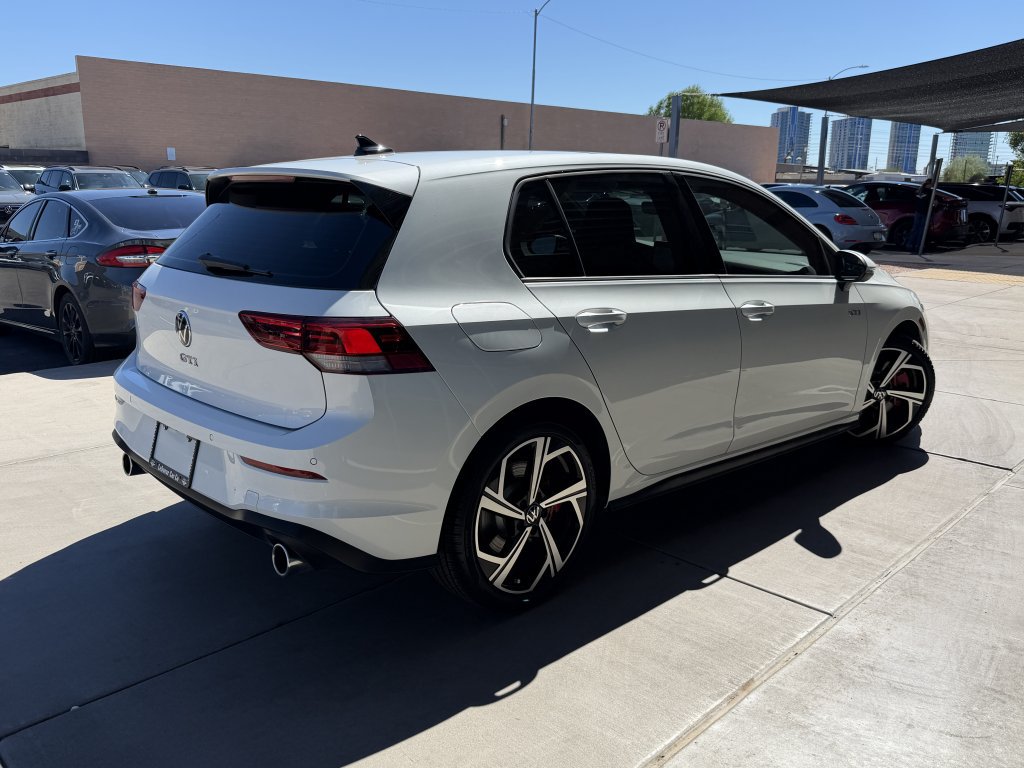 Used 2025 Volkswagen GTI SE FWD image 4