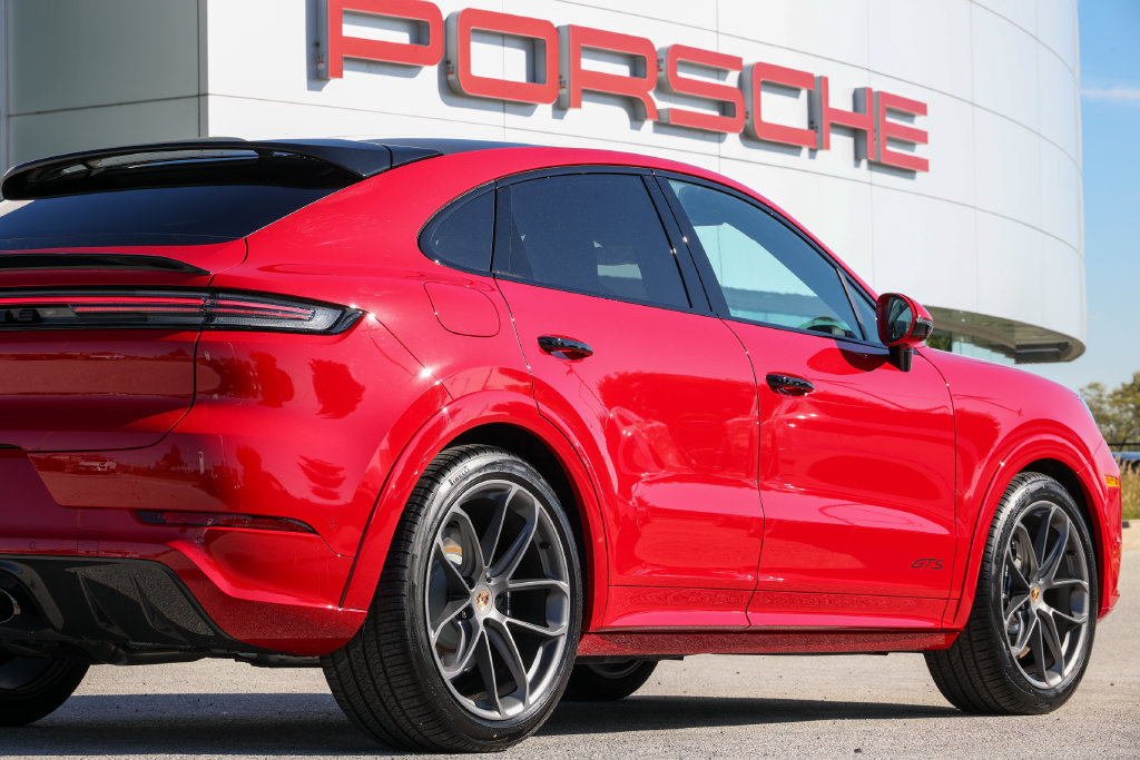 New 2026 Porsche Cayenne GTS AWD/4WD image 14