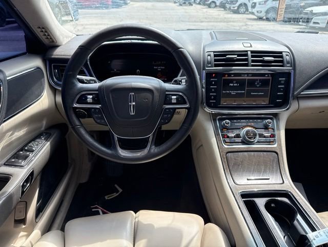 Used 2017 Lincoln Continental Premiere FWD image 17