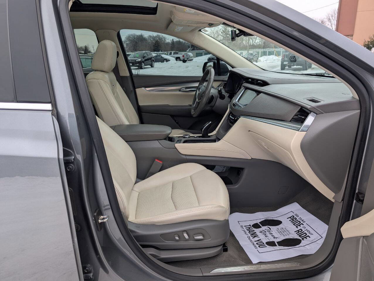 Used 2022 Cadillac XT5 Premium Luxury image 11