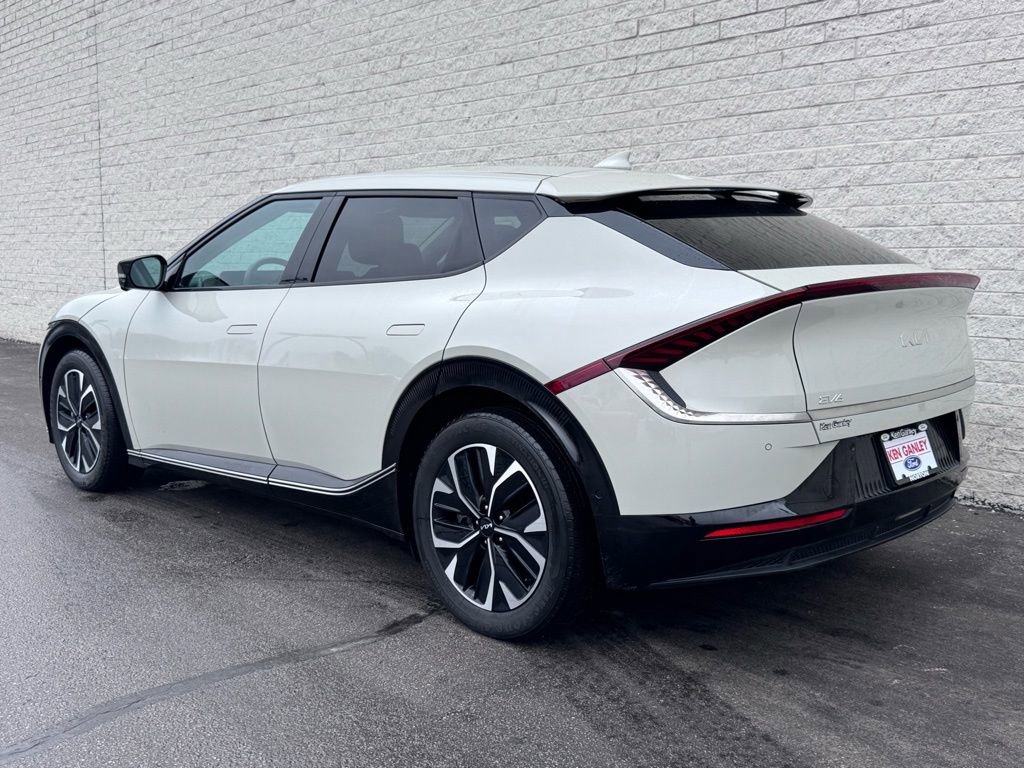 Used 2022 Kia EV6 Wind w/ Wind Technology Package AWD/4WD image 13