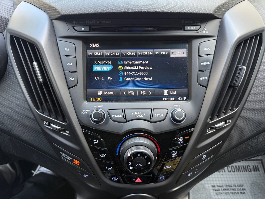 Used 2016 Hyundai Veloster Turbo image 21