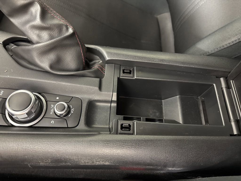 Used 2019 MAZDA MX-5 Miata Sport w/ I-ACTIVSENSE Sport Package image 29