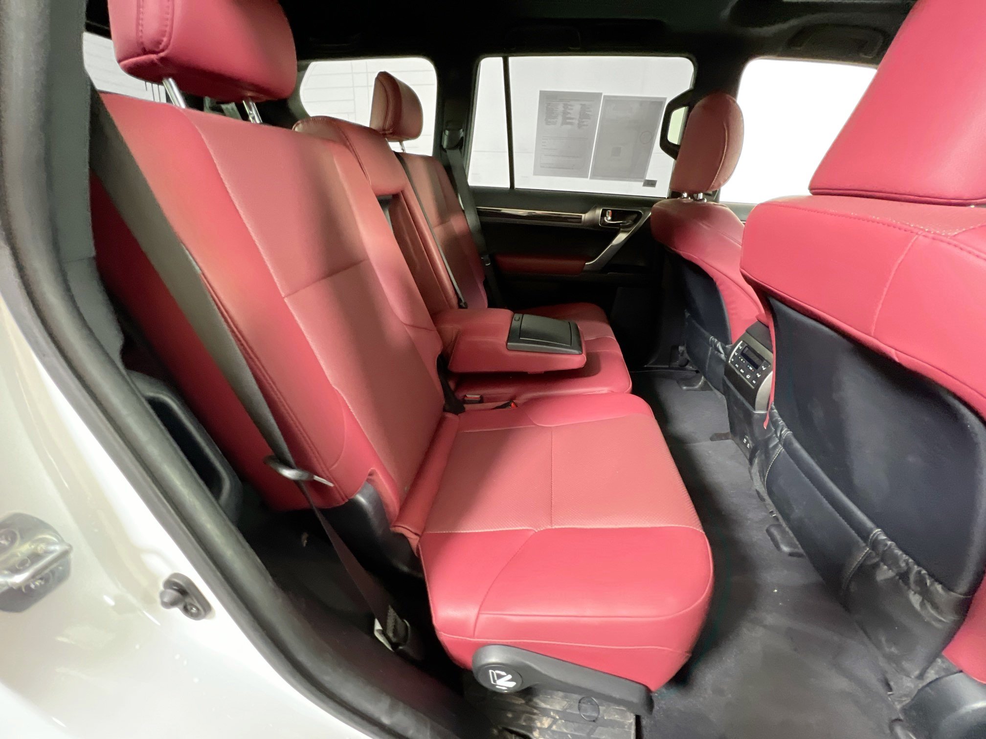 Used 2023 Lexus GX 460 Premium w/ Premium Package AWD/4WD image 29