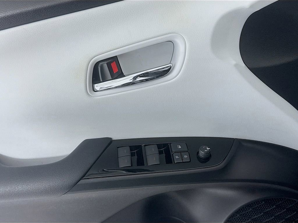 Used 2019 Toyota Prius XLE image 16
