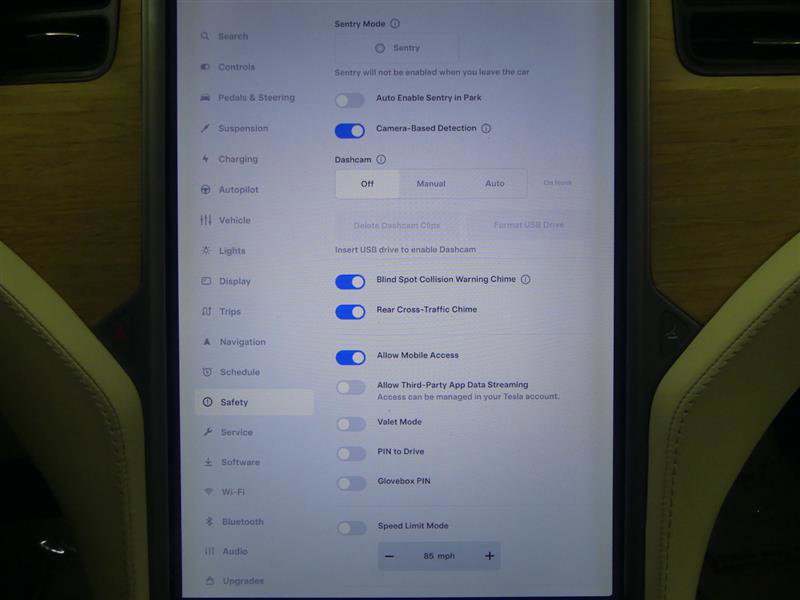 Used 2018 Tesla Model S 100D image 15