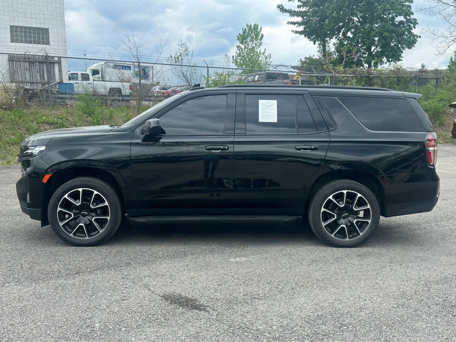 Used 2021 Chevrolet Tahoe RST w/ Rear Media and Nav Package AWD/4WD image 4