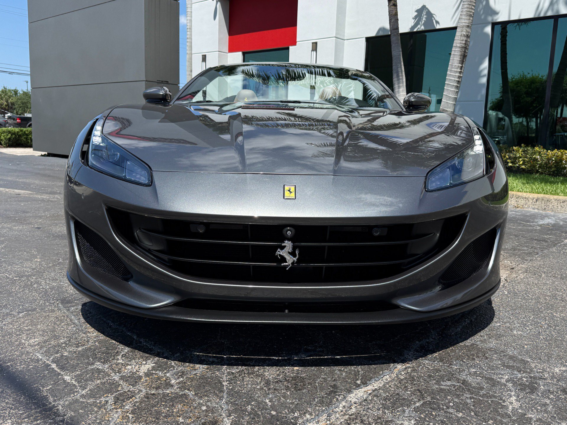 Used 2019 Ferrari Portofino RWD image 10