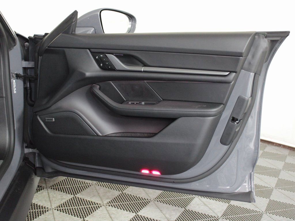 Certified 2025 Porsche Taycan image 39
