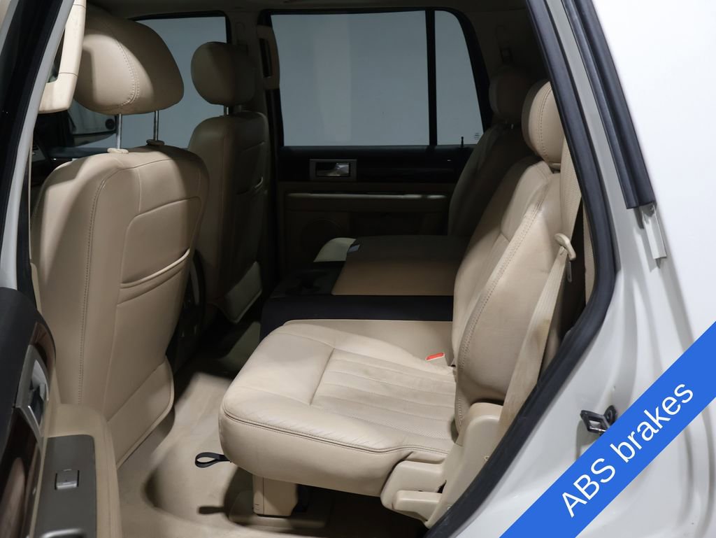 Used 2006 Lincoln Navigator Luxury image 6