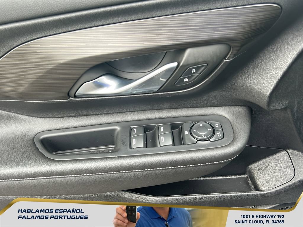 Used 2023 GMC Terrain SLE w/ Driver Convenience Package image 13