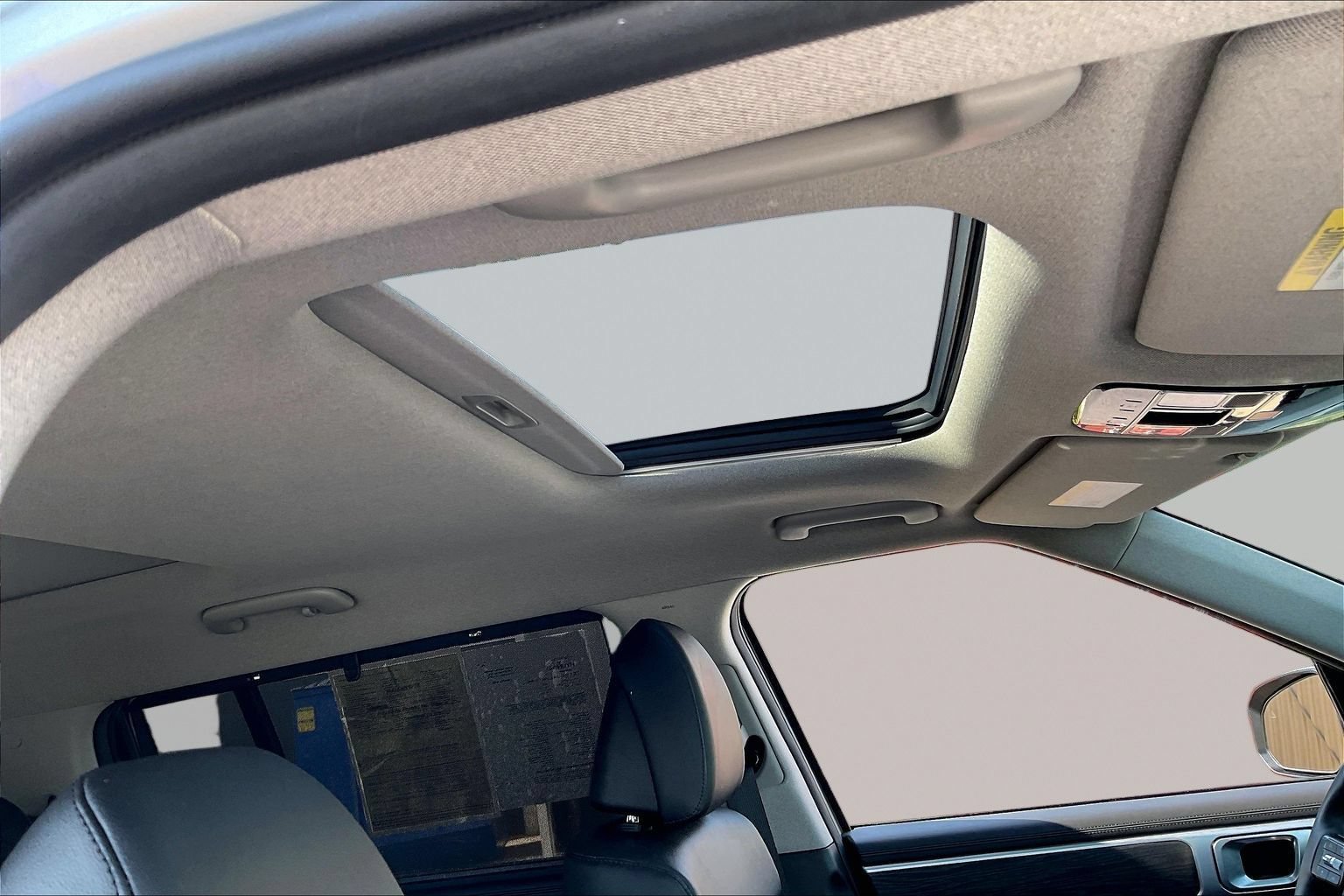 Certified 2024 Hyundai Santa Fe Limited FWD image 28