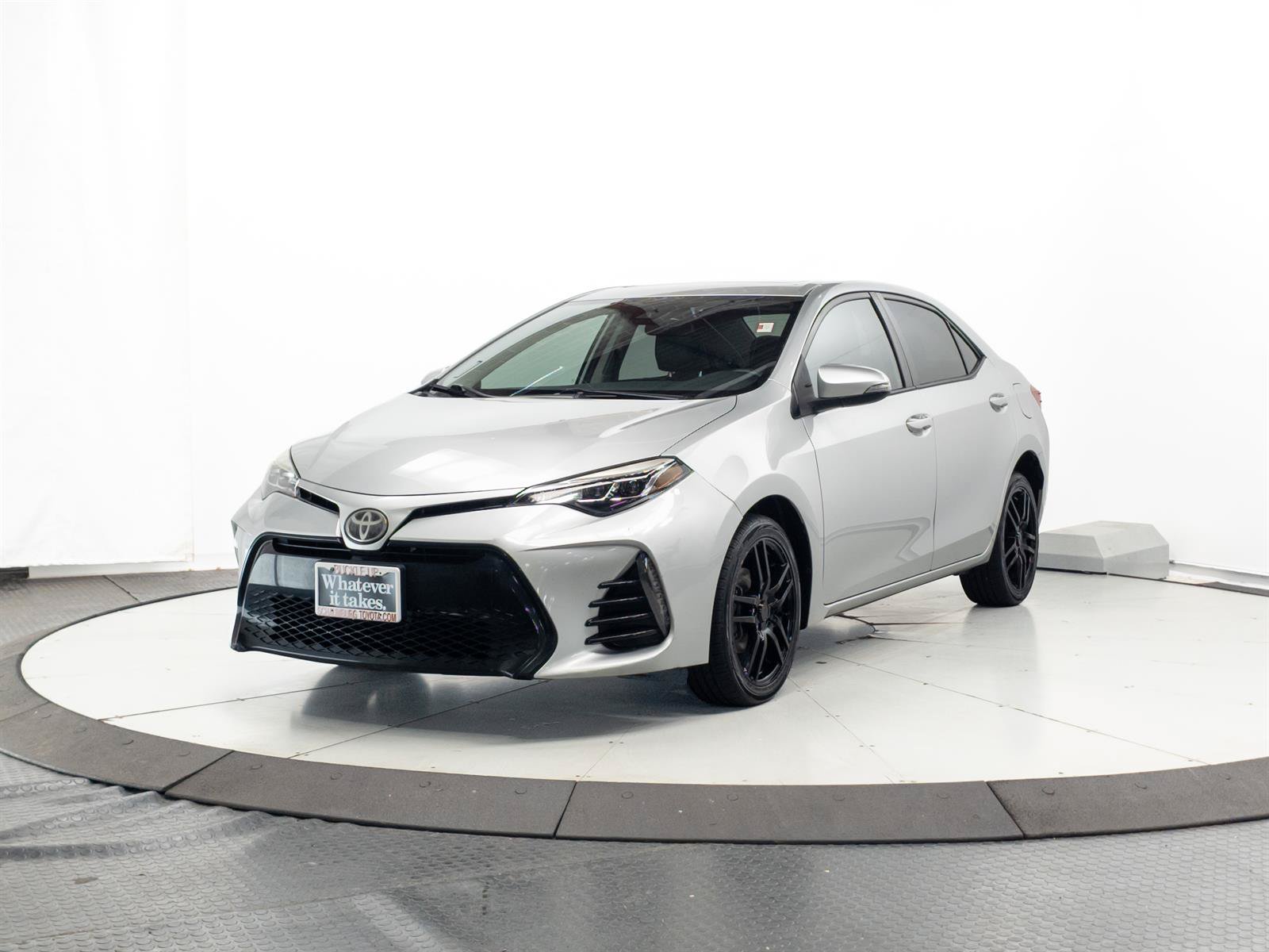Used 2017 Toyota Corolla SE 50th Anniversary FWD image 3