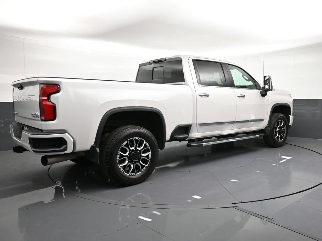 Certified 2025 Chevrolet Silverado 3500 High Country w/ High Country Premium Package AWD/4WD image 5