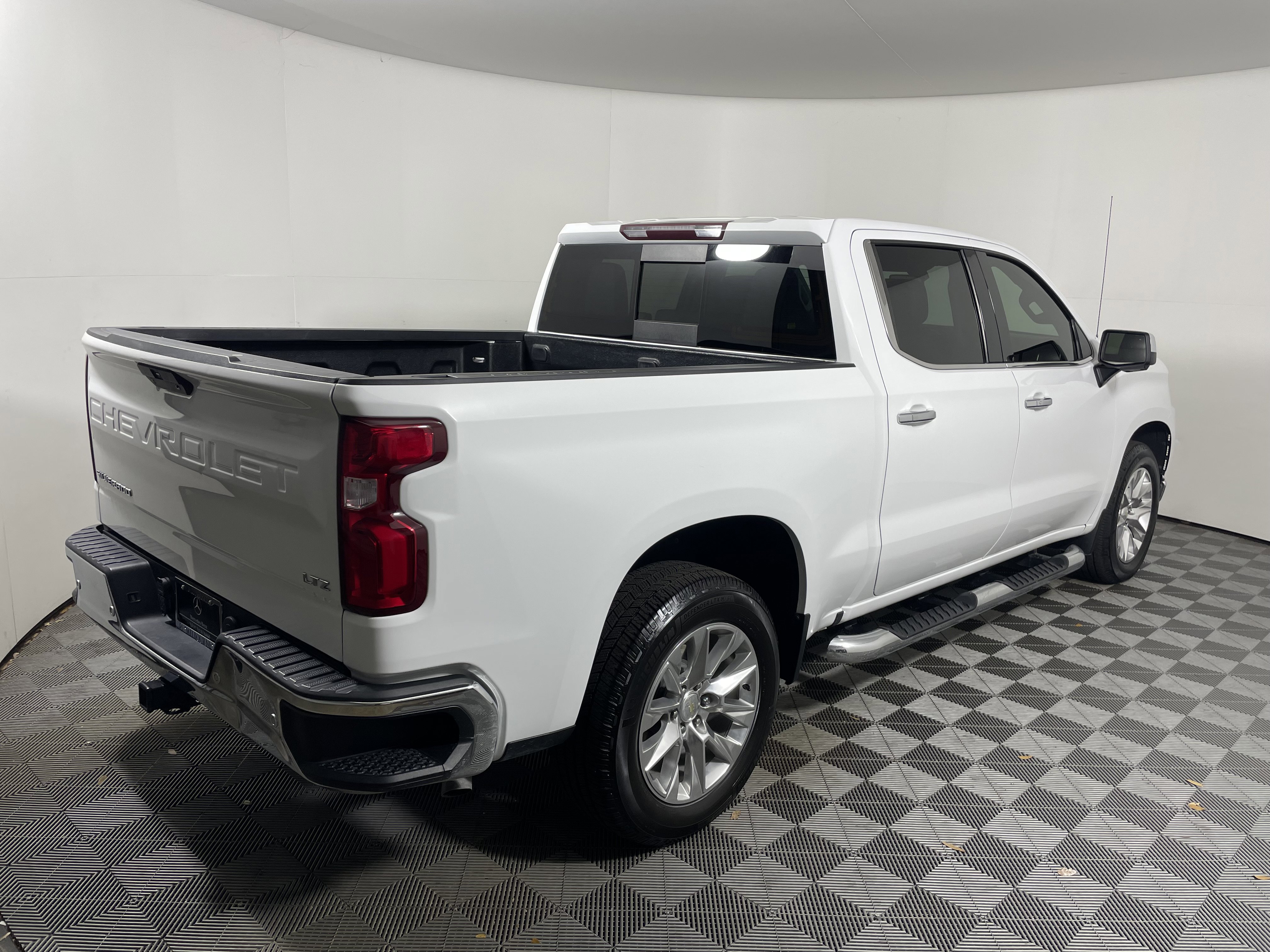 Used 2021 Chevrolet Silverado 1500 LTZ image 5