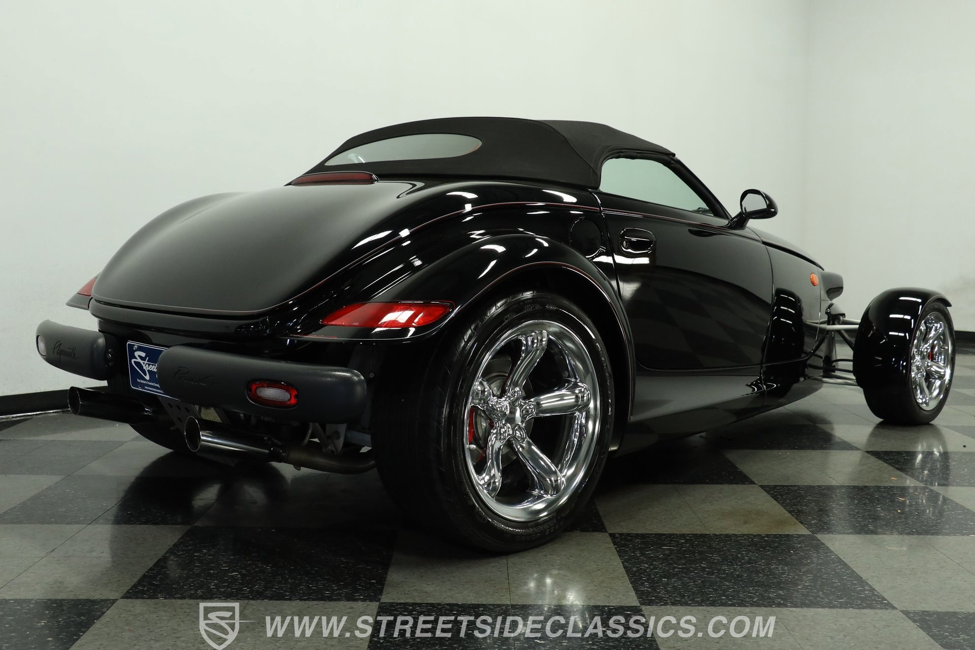 Used 2000 Plymouth Prowler image 25
