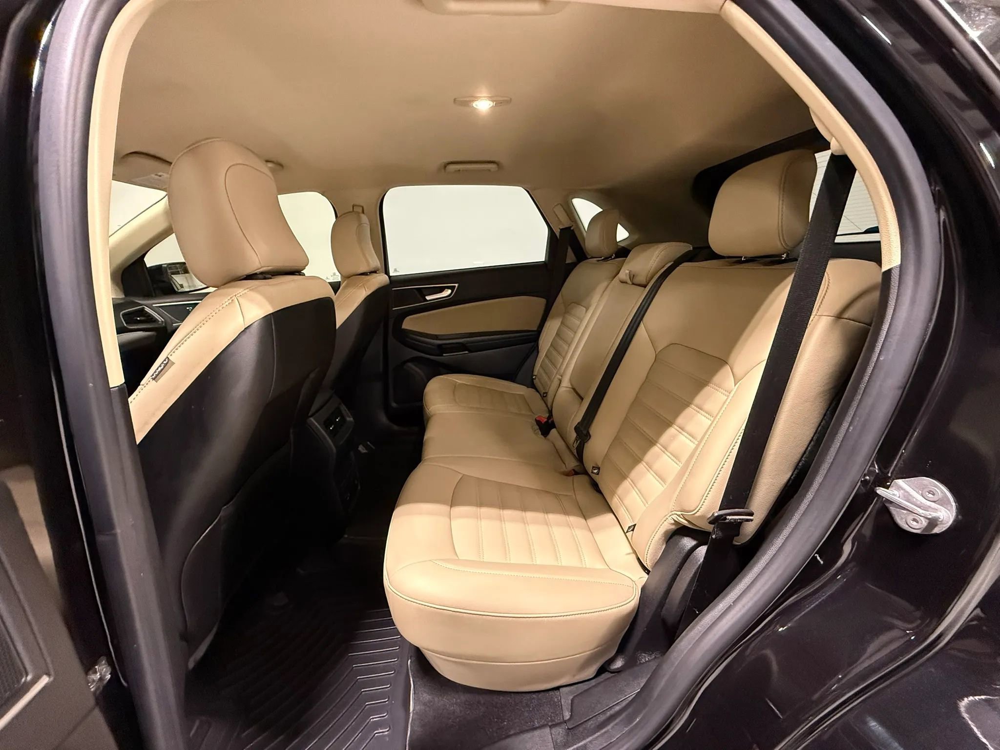 Used 2021 Ford Edge SEL w/ Convenience Package image 15