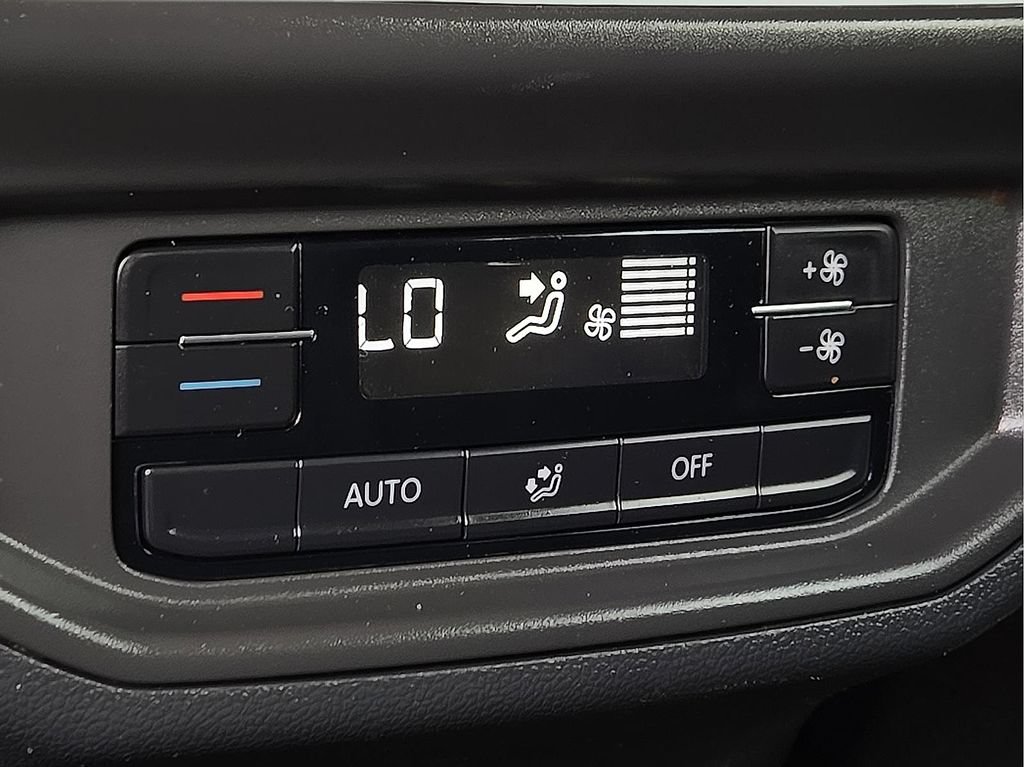 Used 2024 Volkswagen Atlas SE FWD image 12