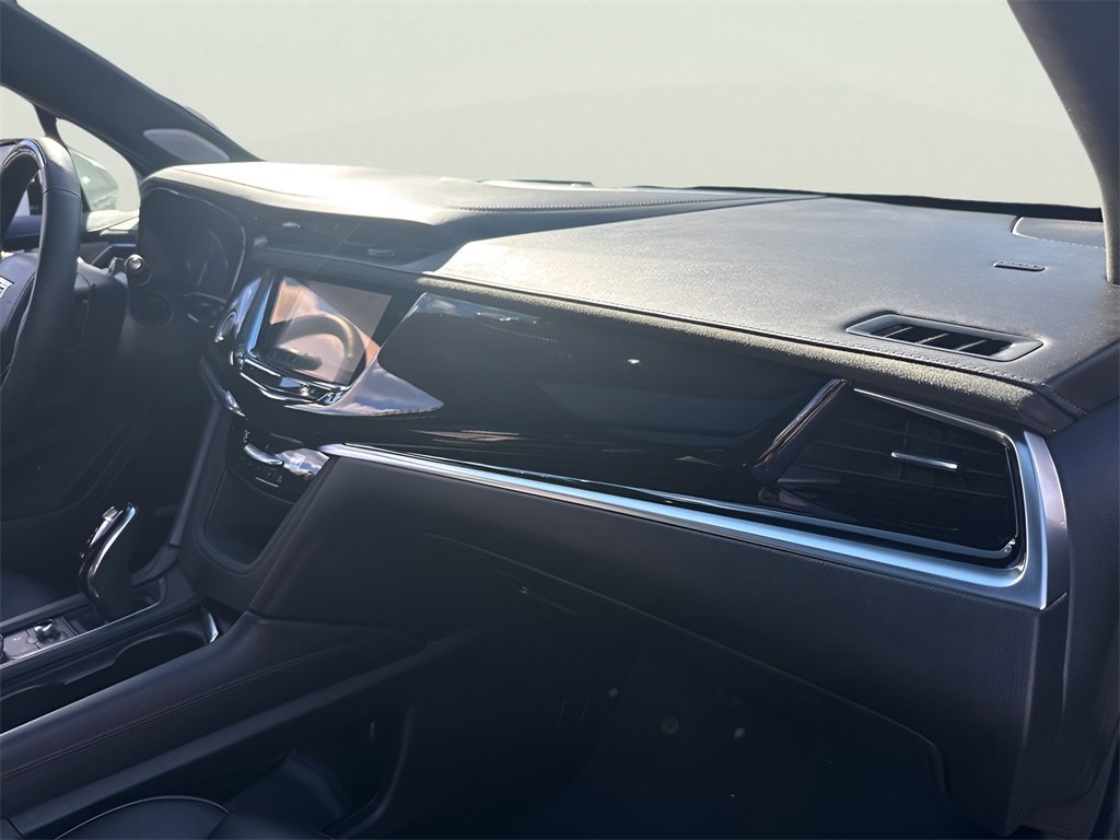 Certified 2025 Cadillac XT6 Premium Luxury w/ Platinum Package image 23