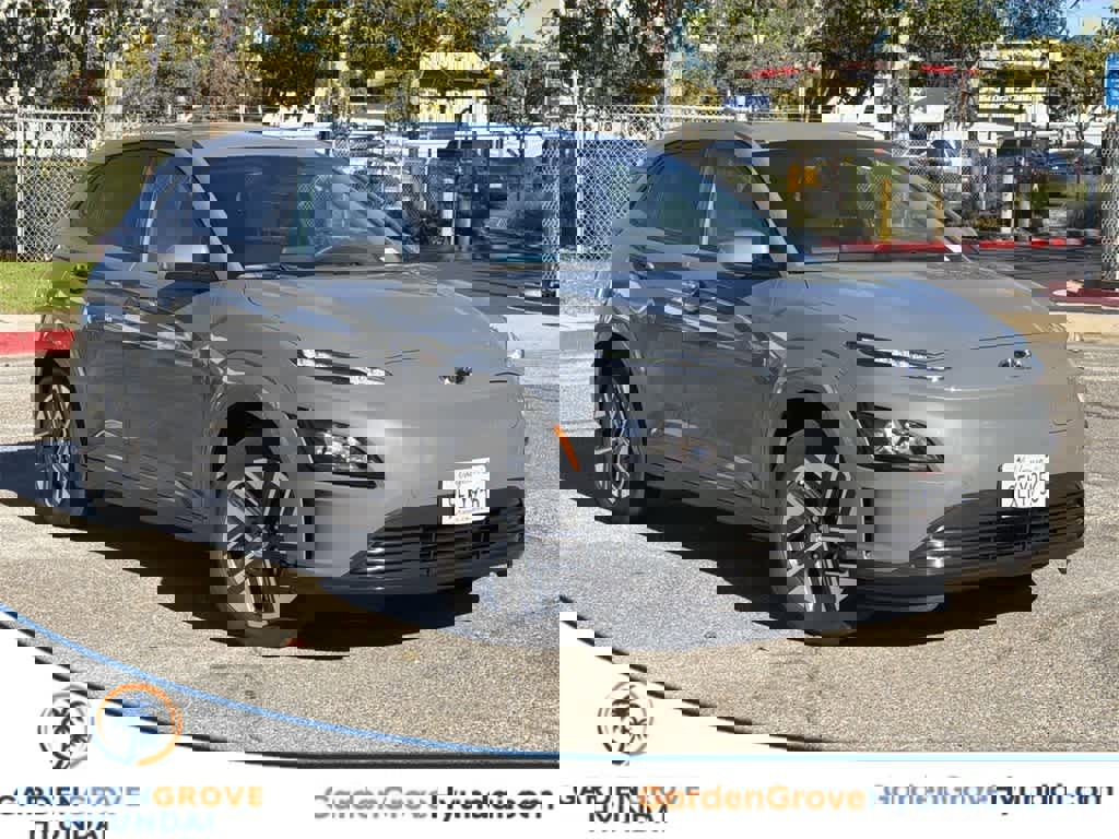 Used 2023 Hyundai Kona SE