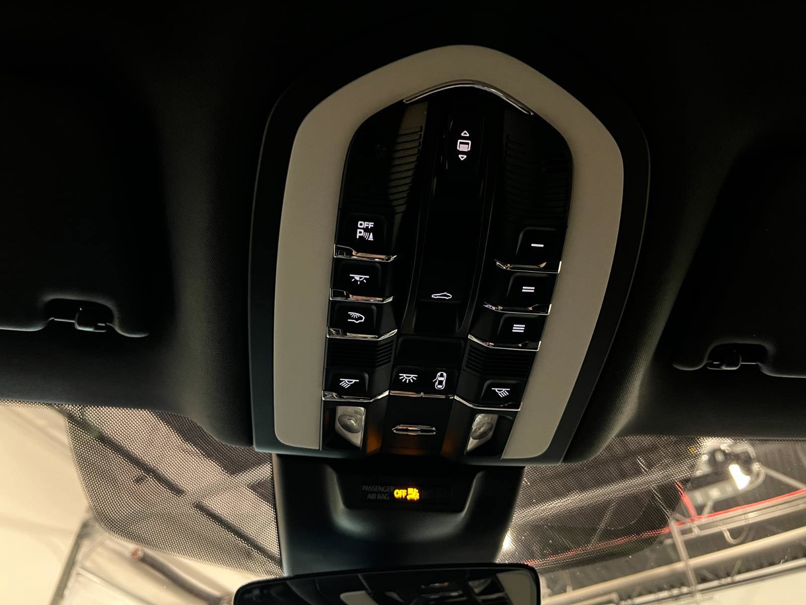 Used 2021 Porsche Macan image 21