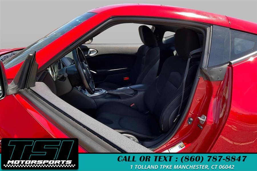 Used 2016 Nissan 370Z Coupe RWD image 22