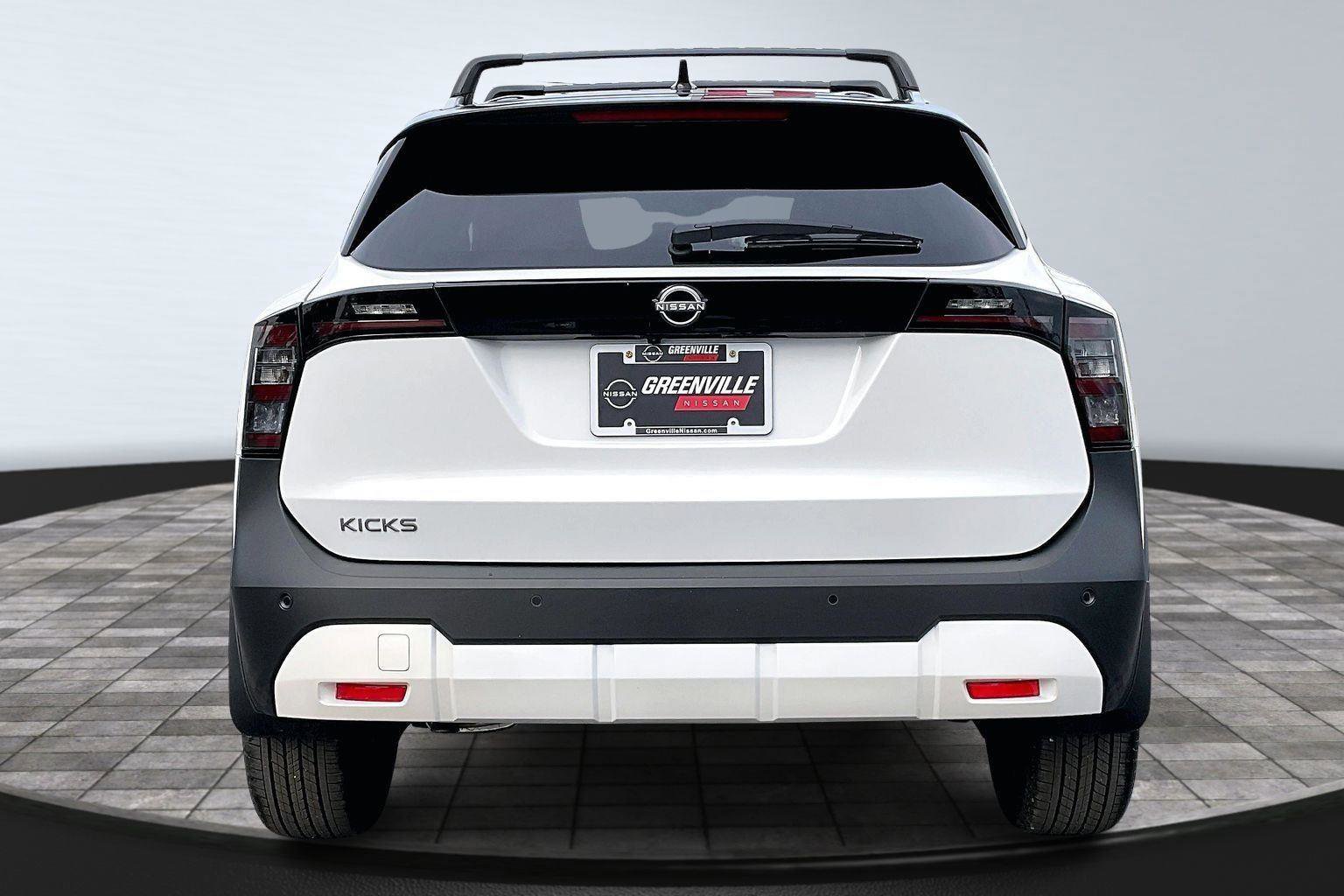 New 2026 Nissan Kicks SV w/ Cold Weather Package FWD image 5