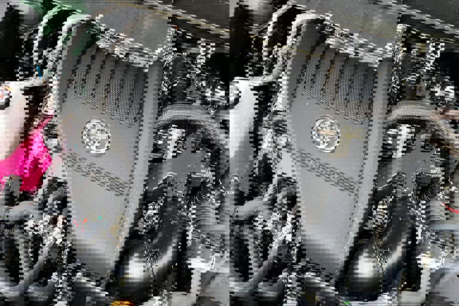 Used 2024 Toyota Highlander Limited image 32