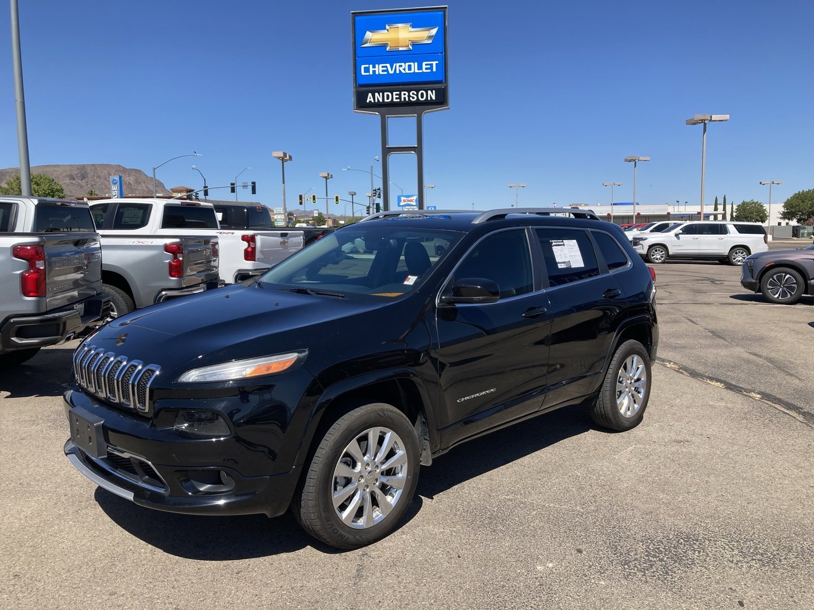 Used 2017 Jeep Cherokee Overland