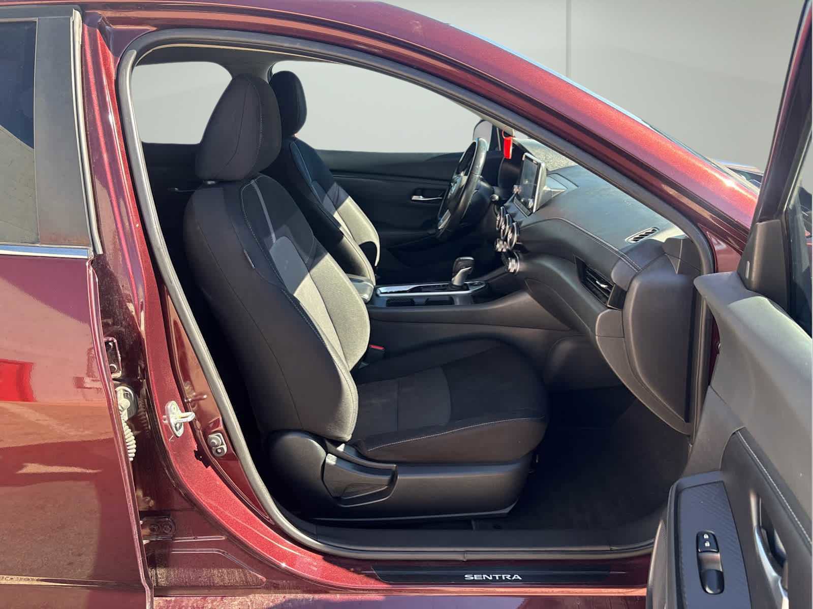 Used 2021 Nissan Sentra SV FWD image 16