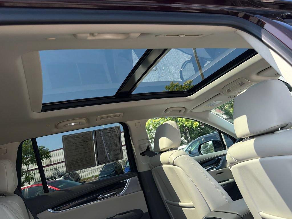 Used 2021 Cadillac XT6 Premium Luxury AWD/4WD image 7